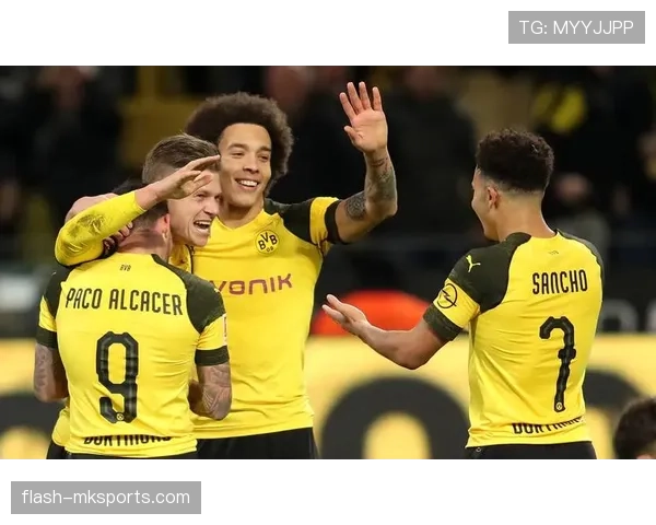 多特蒙德创新进攻战术引领德甲新潮流,助力球队稳健争锋 多特蒙德创新进攻战术引领德甲新潮流,助力球队稳健争锋