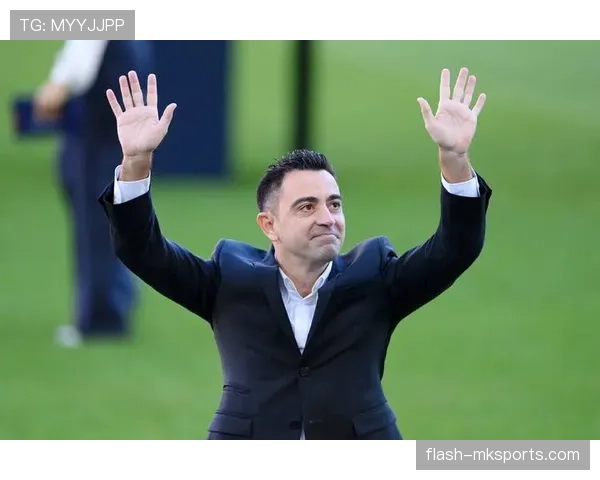 哈维与伊涅斯塔回归巴萨中场，球迷期待新赛季表现稳健提升