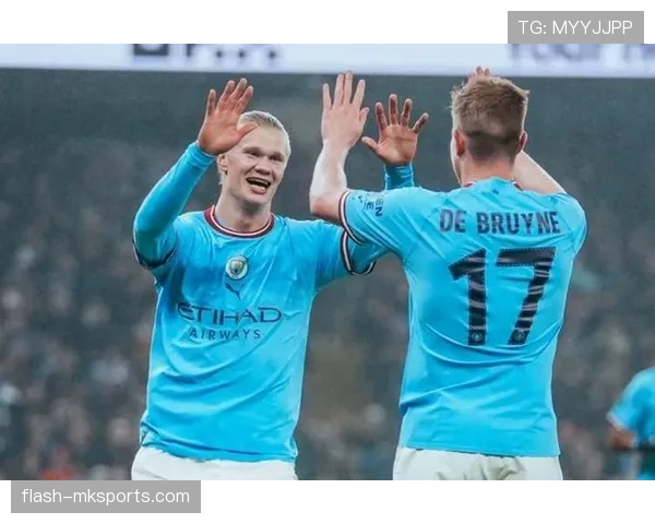 哈兰德诠释传统九号位角色，本赛季表现稳健